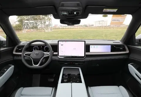 起步价格高达29.99万！10月销量小幅下滑！大众途昂仅售2827台