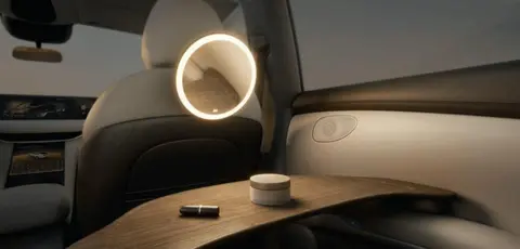 纯电跑335公里，标配激光雷达，智己LS8能干掉理想L8吗