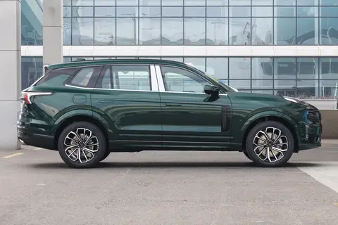 20万出头想买台家用SUV，得空间大配置高，还省油，家用就看它了